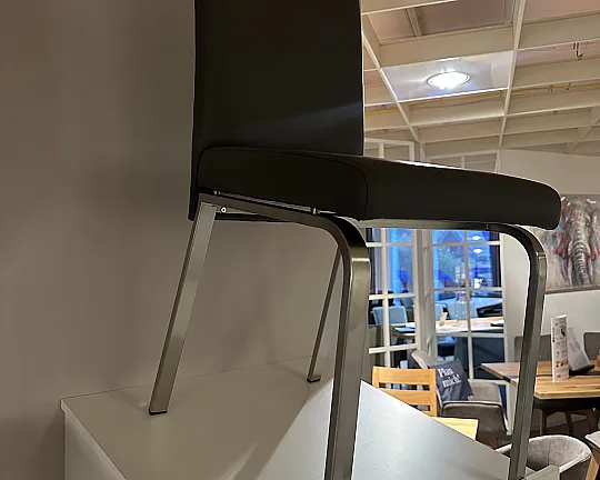 4-Fuß-Stuhl - EINZELSTÜCK - 4-Fuß-Stuhl