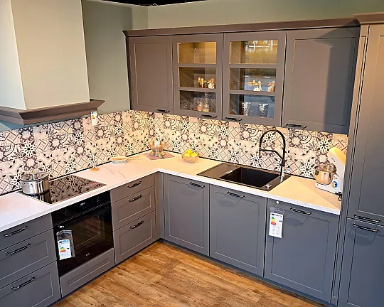 Wunderschöne Landhausküche in Schiefergrau - Nordic Schiefergrau matt