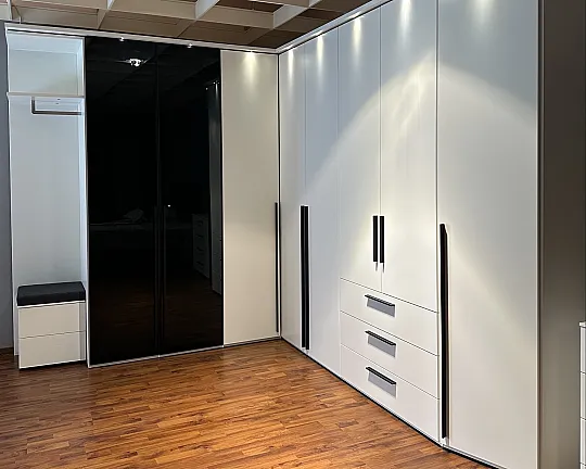 Eck-Kleiderschrank - Eck-Kleiderschrank