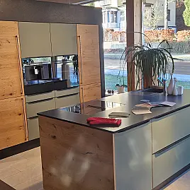 Traumküche Modern in Qualität, Material, Verarbeitung bestückt mit Markengeräten sucht Küchenliebhaber