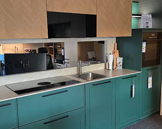 Ballerina Design-Zeile in Samt-Lack & Eiche inkl. Keramik & Bora/Bosch - XL ORLANDO-B (Modell 68199 Samt-Lack / Hängeschränke Modell 8200 Gavi Eiche Furnier)