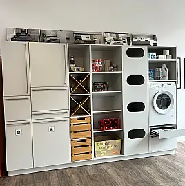 moderner Hauswirtschaftsraum