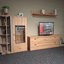 Wohnwand Eiche Artisan / Absetzung Basalt