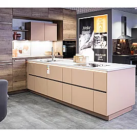 inkl. Geräten und Zubehör