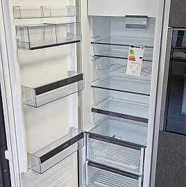 IQ500 Einbau-Kühlschrank mit Gefrierfach