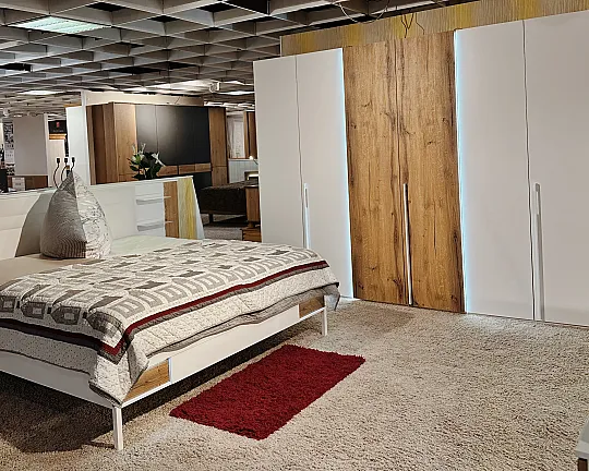 Schlafzimmer in weiß matt/Atlantic Oak - Steffen Valetta