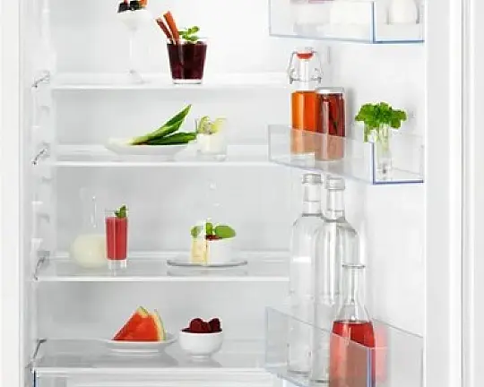 AEG Einbau-Kühlschrank OSF5O12EF 181 L, LCD-Touch, Kl. E - OSF5O12EF