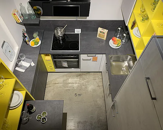 Clevere Mini-Küche mit freundlicher Farbgebung - ELB