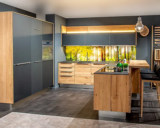 Moderne Echtholz-Musterküche in Asteiche - 14435 (701)