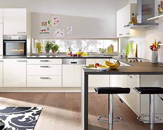 L-Küche 395 x 305 x 150 cm weiß hochglanz inkl. Geräte und Tresen - Flash