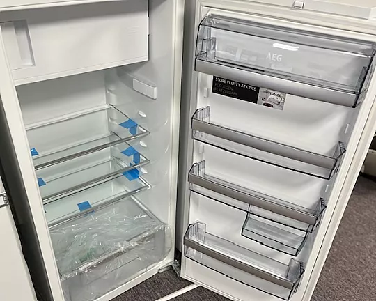 Ausstellungsstück - Einbau-Kühlschrank mit kleinem gefriefach SFE812E1AC