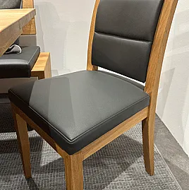 1x Stuhl