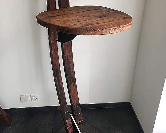 Designer Wein-Stehtisch Unikat - Designer Bartisch