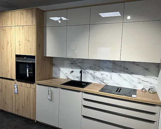 moderne zeitlose Küchenzeile im hochwertigen Design - Pamplona/Siena