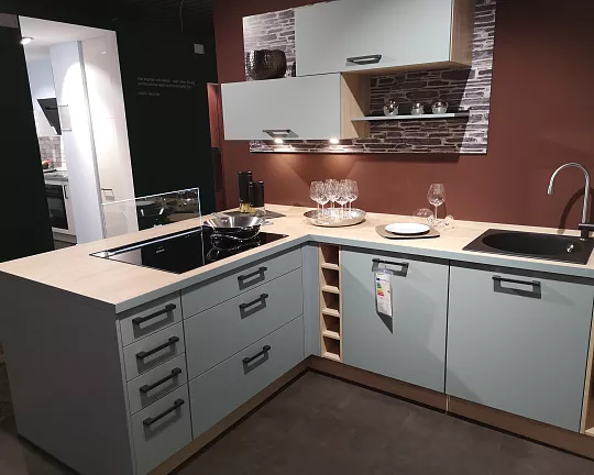 U-Küche modern, Eiche Aqua samtmatt, inkl. Elektrogeräte von Siemens - Touch