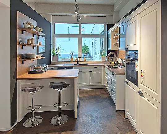 L-Küche mit Insel u. Schrank - Modell – Mara