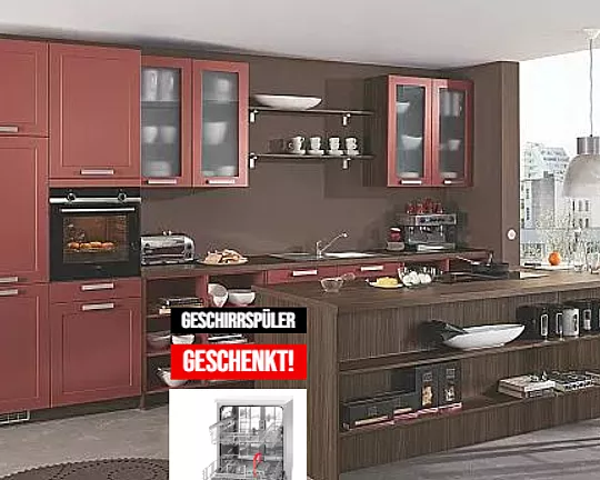 Moderne Einbauküche mit großer Kochinsel Front Marsala seidenmatt lackiert mit Siemens Elektrogeräten und Silverline Muldenlüfter - Phoenix inkl. Lieferung & Montage