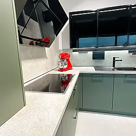 moderne Küche in L-Form