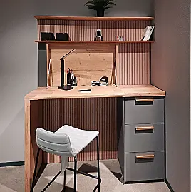 Schreibtisch