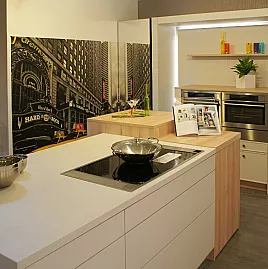 Moderne weiße Lack-Küche