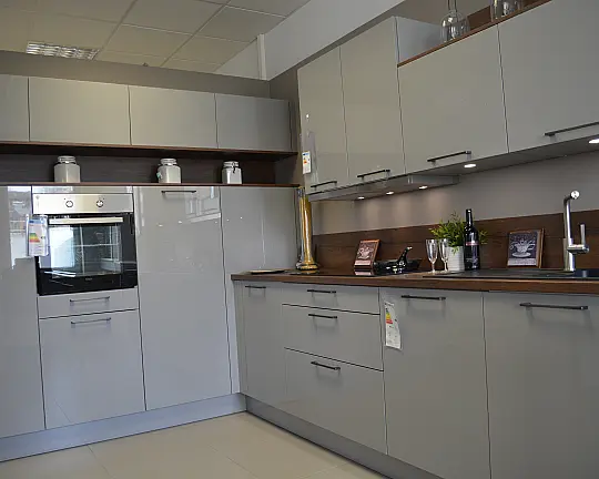 Winkelküche mit Charme - Laser