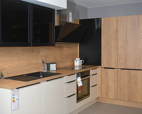 Hochglanz Winkelküche - Concept 130 Perfect Brillant