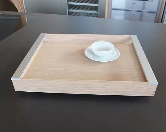 Holz Tablett mit stabilen Gummifüßen - Ausführung Eiche