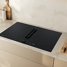 Elegantes Induktionskochfeld für maximale Flexibilität & Komfort