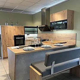 elegante Küche in U-Form