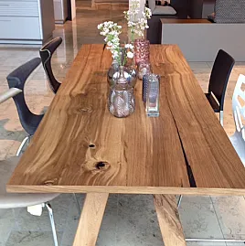 Handarbeit Esstisch Unikat Tisch Asteiche schwarz gespachtelt