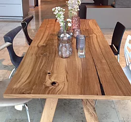 Esstisch Unikat Tisch Asteiche schwarz gespachtelt