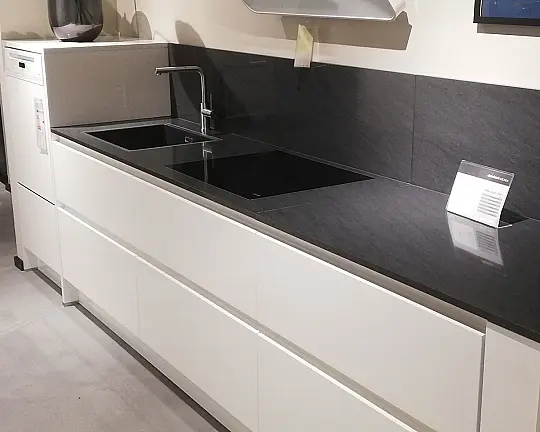 Weiß hochglanz mit Naturstein Arbeitsplatte - KNK66