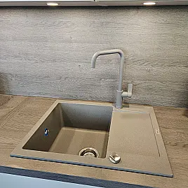 Moderne Design-Musterküche Häcker Loft