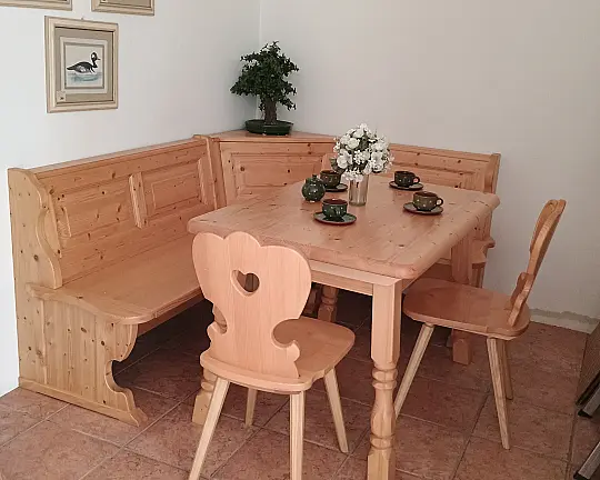 Schöne Eckbankgruppe im Landhaus - Stil - Landhaus - Eckbankgruppe in Fichte massiv