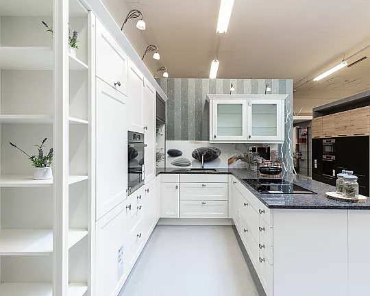 Moderne L-Küche mit Halbinsel - Landhausküche mit Granitarbeitsplatte!