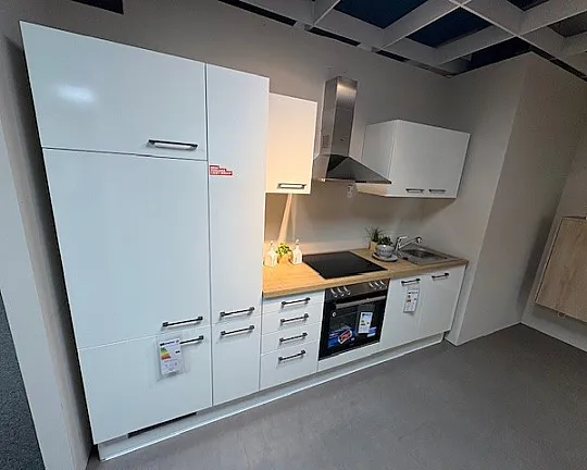 Moderne robuste Front mit leichtem Glanz Zeile - Küchenzeile Platinweiß