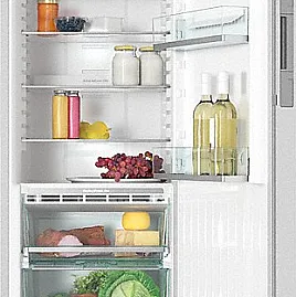 Stand-Kühlschrank mit PerfectFresh Pro und FlexiLight für längste Frische und beste Beleuchtung.