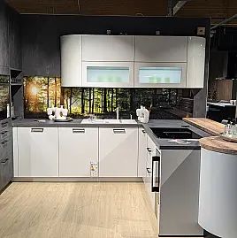 Zeitlos moderne Einbauküche Kristallgrau Hochglanz U-Form Küche mit Theke, viel Stauraum und inkl. E-Geräten komplett