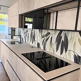 Elba Schiefersand  mit Neolith Keramik Arbeitsplatte