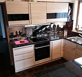 Nobilia Küche mit Holzdesign Front