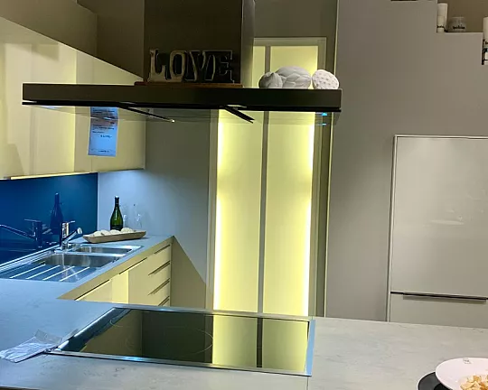Klassische L- und U-Küche in Weiß aus Glas - L-KÜCHE AV 5050 IN WEISS #035