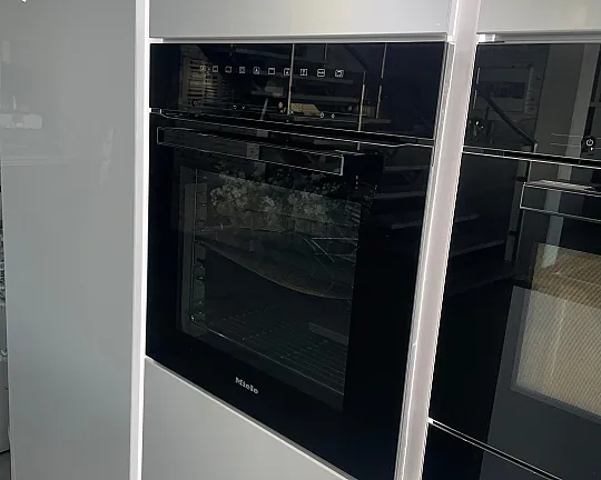 Miele Backofen - H 7260 B