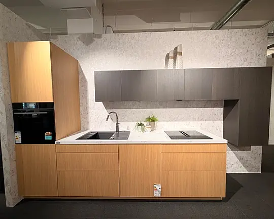 Urbaner Chic mit warmer Holzoptik und klaren Linien - Primewood Top in Gavi-Eiche und Eiche dunkel