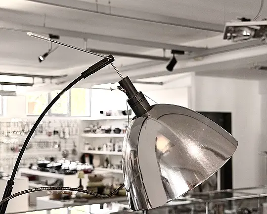 Designer-Stehleuchte mit elektronischem Dimmer - Ingo Maurer Max.Kugler Stehleuchte mit Dimmer