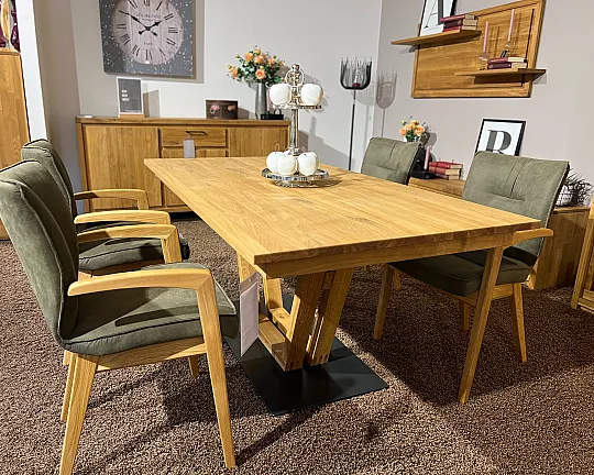 Esszimmerstühle 4er Set moderne Armlehnstühle für Esszimmer mit Armlehnen und Füße Eiche massiv natürliches & schlichtes Design - Wilshere
