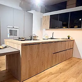 Natürlichkeit in ihrer schönsten Form - moderne Küche in Holz und Fango