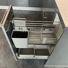 Häcker moderne L-Küche mit zusätzlichen Hochschränken