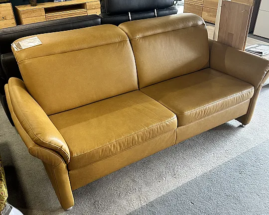 Sofa in Leder Arcade Kurkuma - Gruber CORVADA