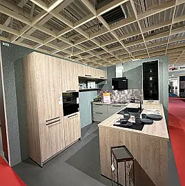 Moderne Nobilia Küche in Eiche Bergamo/Sand