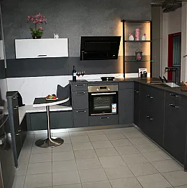 Küche 15 - Schwarz Stone Art mit Carrara